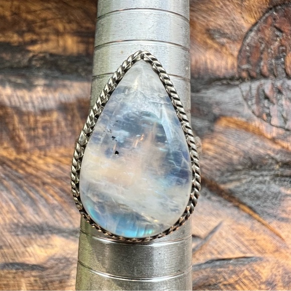 925 Sterling Silver Moonstone Teardrop Ring Size 8 Boho - Picture 9 of 11